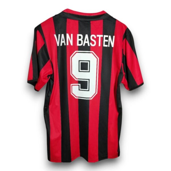 MILAN 88-89