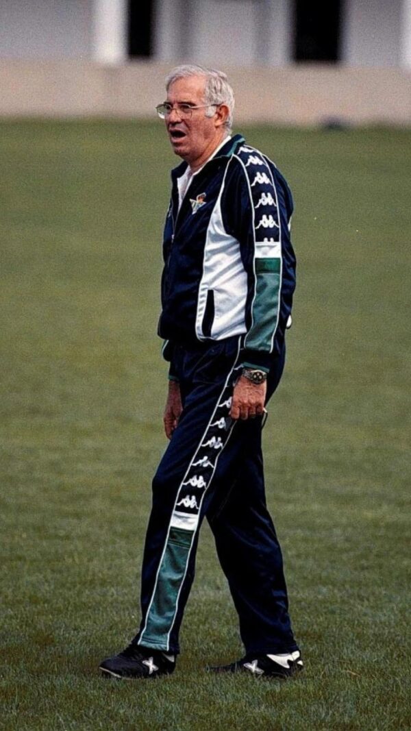 REAL BETIS CHAQUETA **RETRO MODEL**