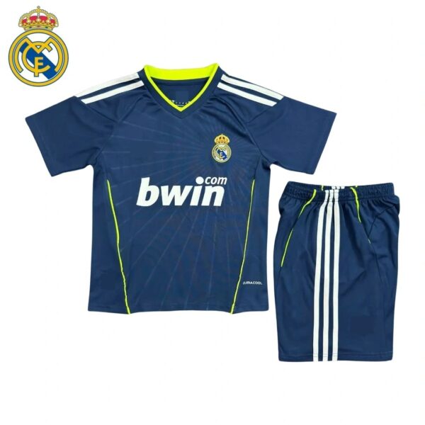 EQUIPACIÓN REAL MADRID 2010/11