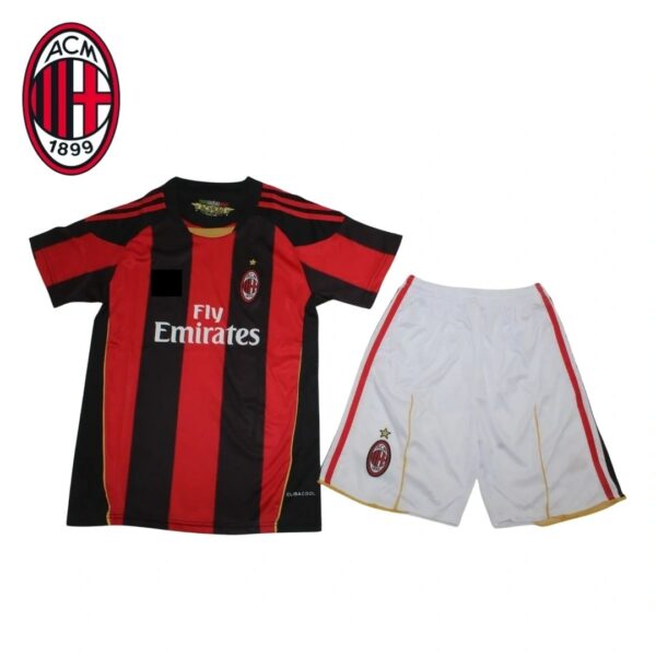 EQUIPACIÓN AC MILAN 2010/11