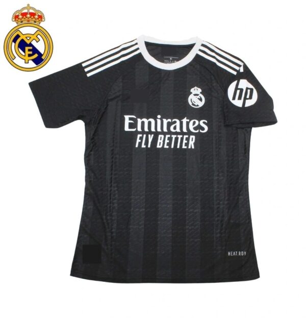 REAL MADRID 2025/26 **PORTERO**