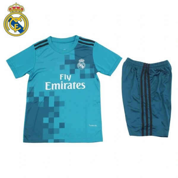 EQUIPACIÓN REAL MADRID 2017/18