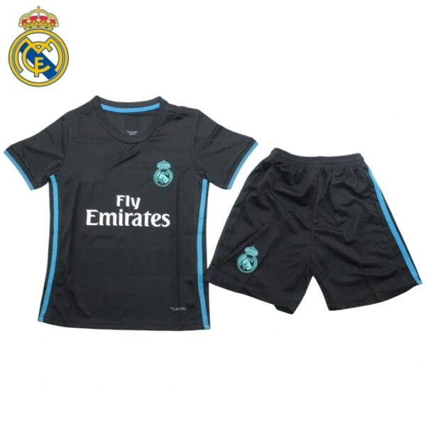 EQUIPACIÓN REAL MADRID 2017/18