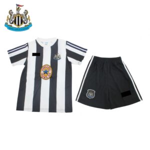 EQUIPACION NEWCASTLE 1995/97