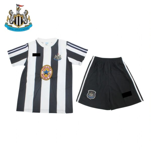 EQUIPACION NEWCASTLE 1995/97