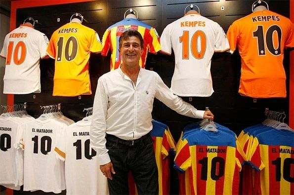 VALENCIA CF 1980/81 **KEMPES SPECIAL** NEW